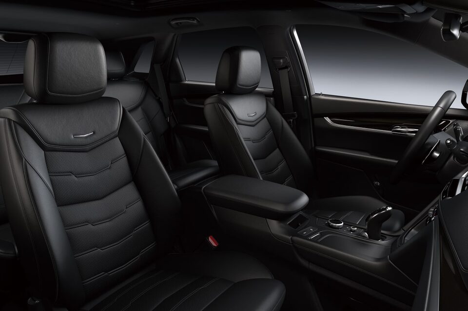 XT5 interior