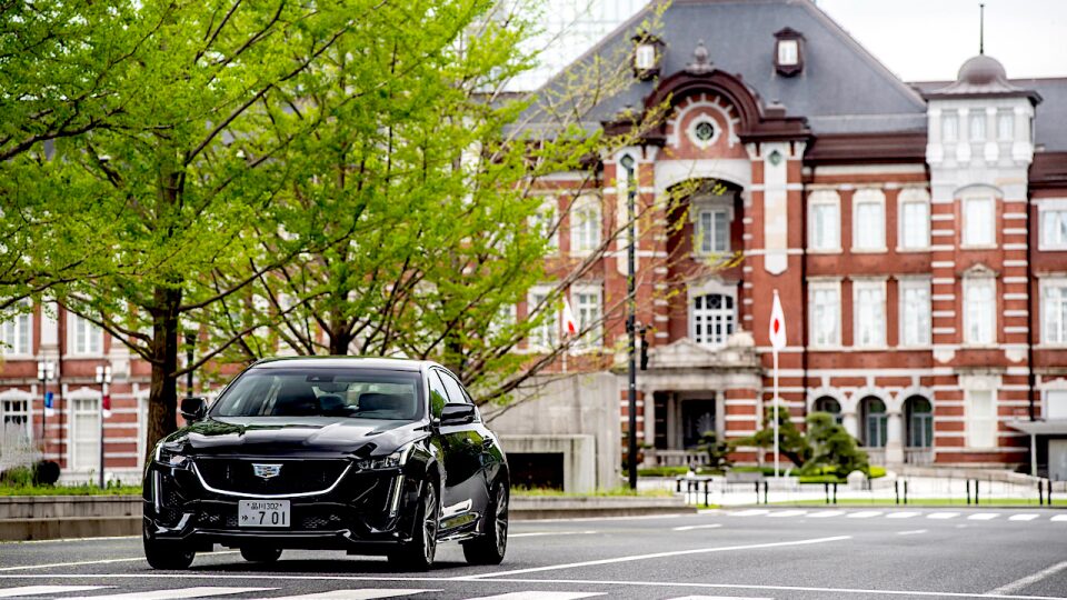 キャデラック CT5 Cadillac Crest | キャデラック ジャパン（Cadillac Japan）