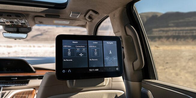 ESCALADE INTERIOR リアシート用エンターテインメントシステム