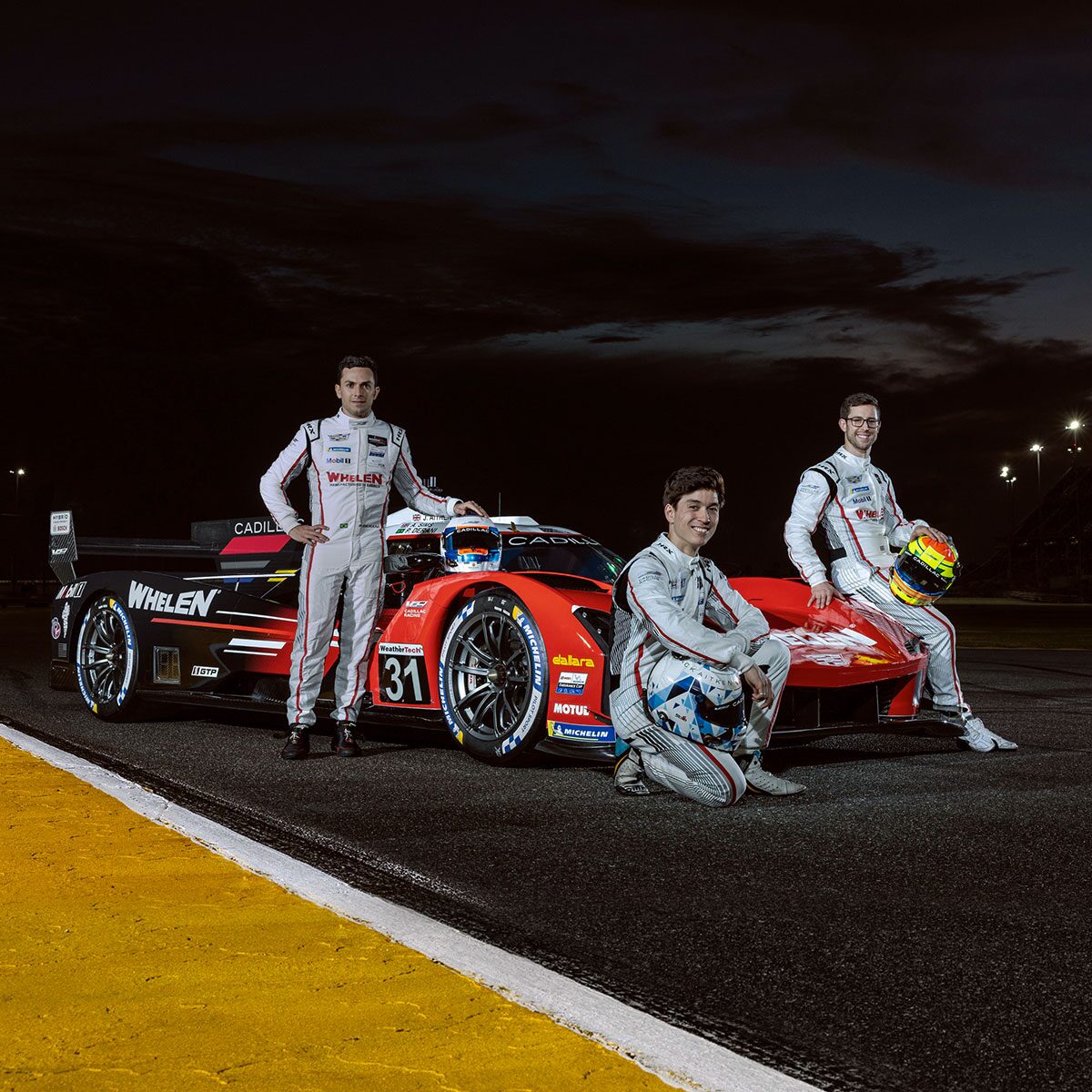 23-cadillac-racing-v-series-r-team-red.jpg
