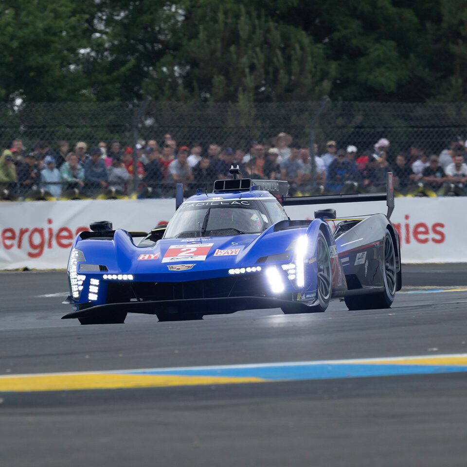 23-cadillac-racing-v-series-r-le-mans-gallery-1.jpg