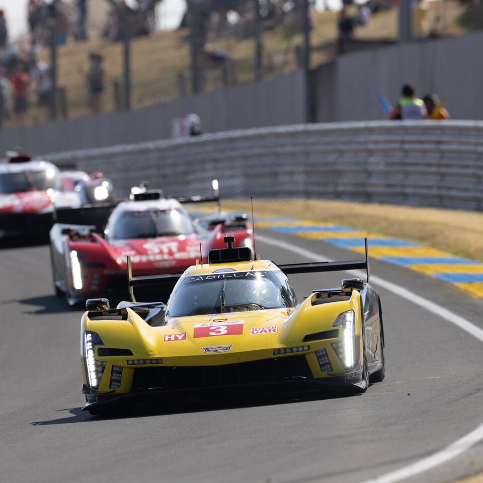 23-cadillac-racing-v-series-r-le-mans-gallery-3.jpg