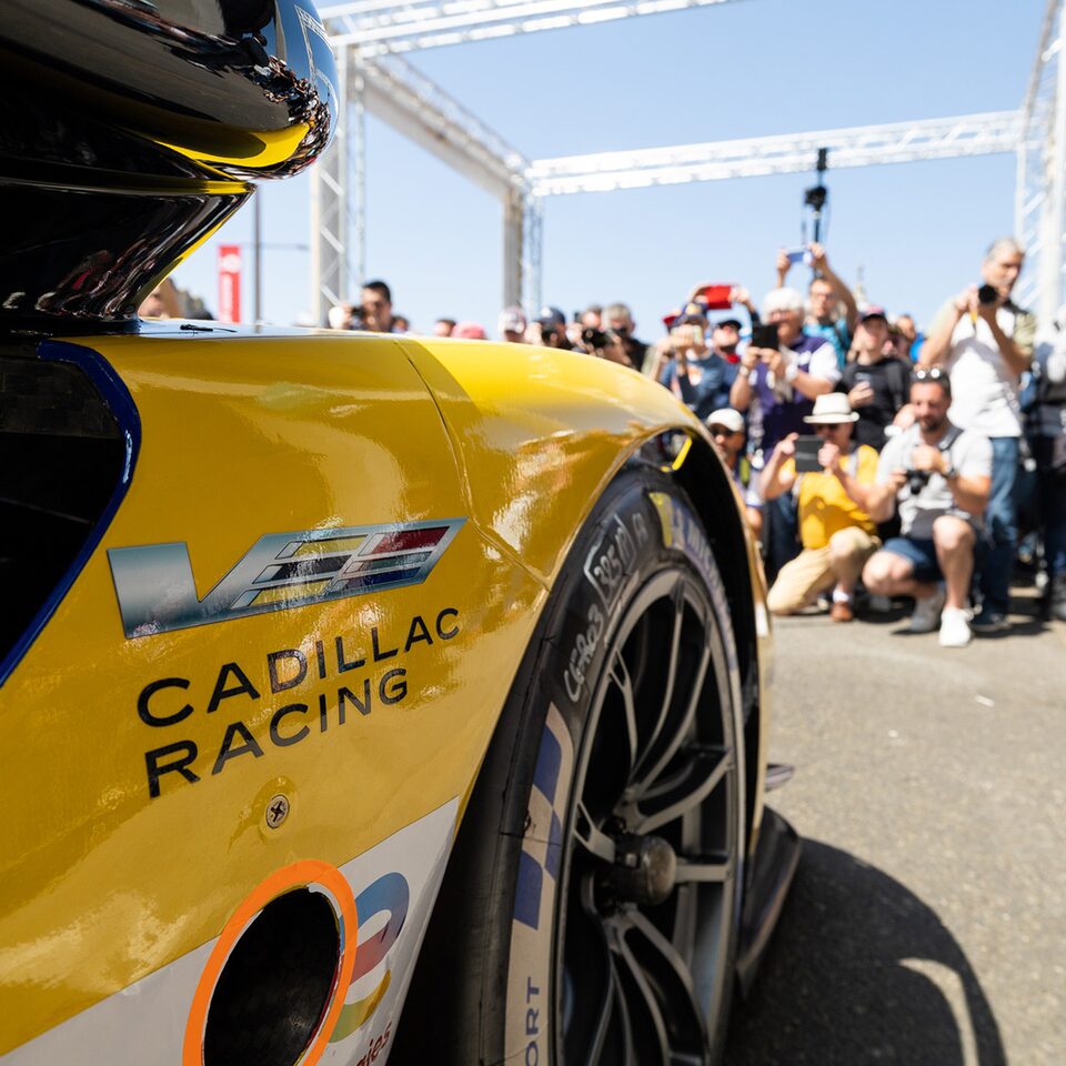 23-cadillac-racing-v-series-r-le-mans-gallery-4.jpg
