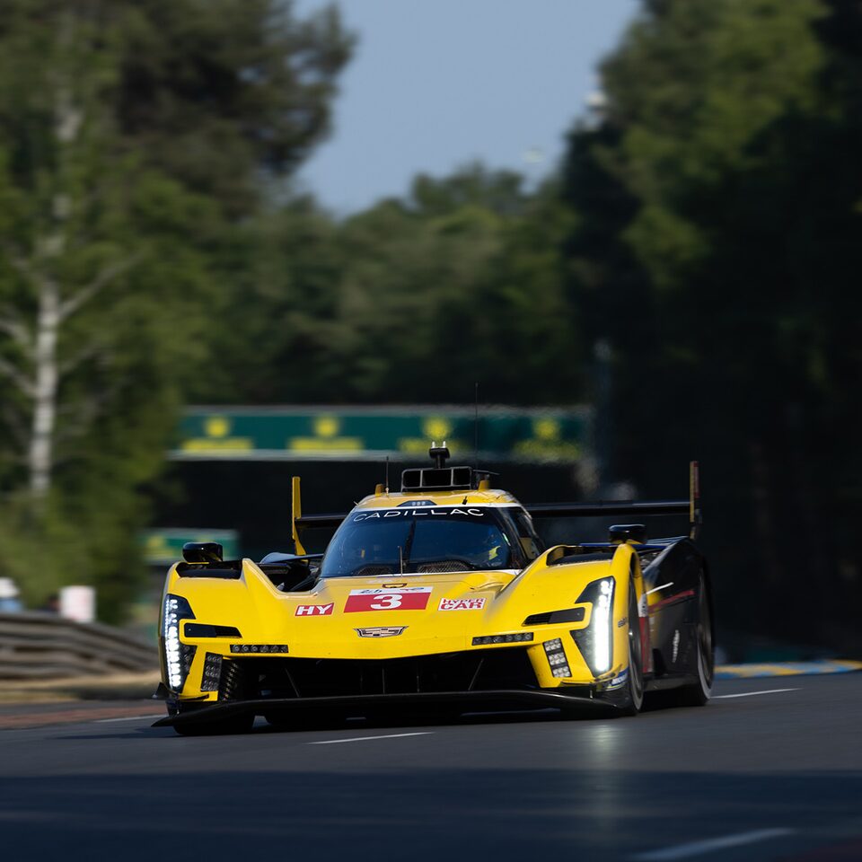 23-cadillac-racing-v-series-r-le-mans-gallery-8.jpg