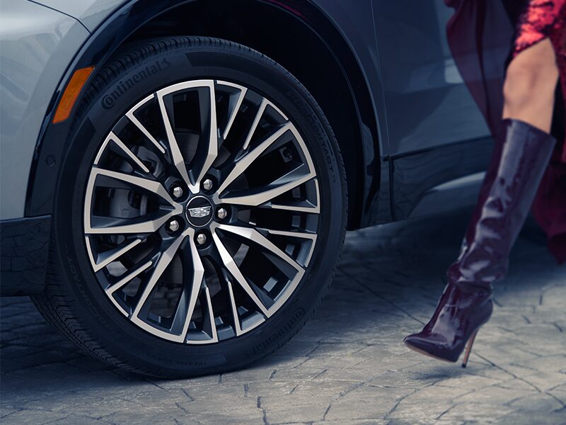 The Stylish Alloy Wheels of the 2025 Cadillac XT4