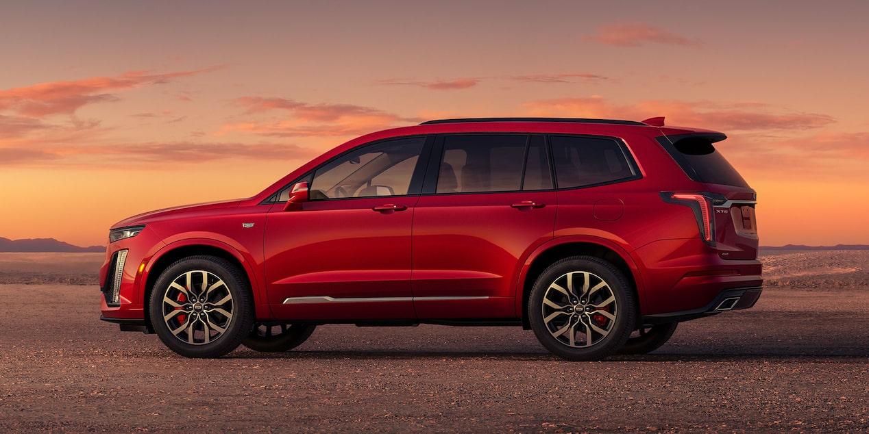 The Impressive Side Profile of the Cadillac XT6 During the Sunset