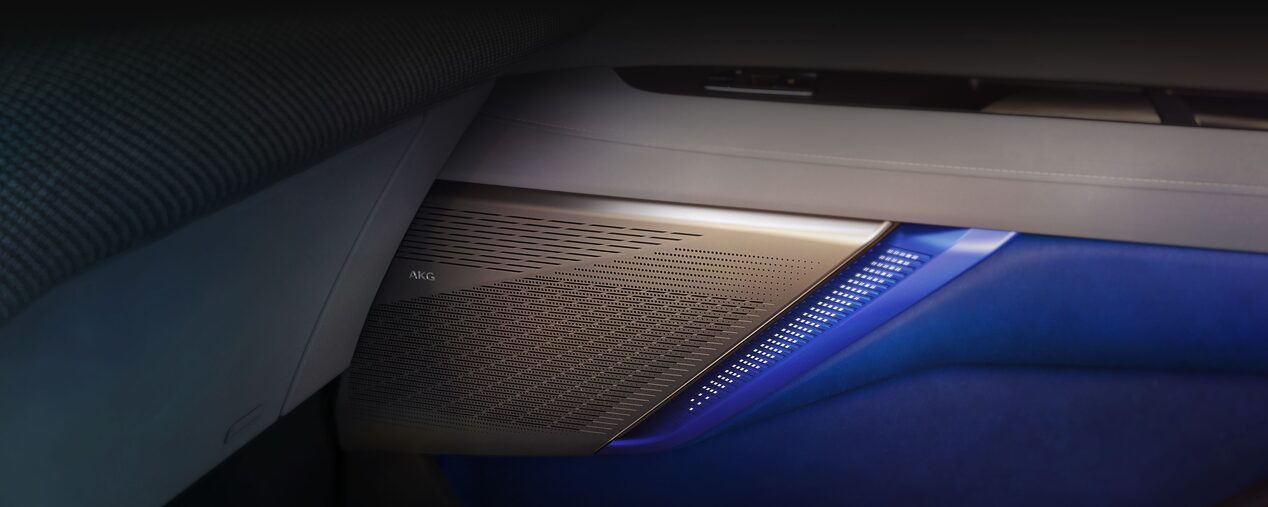 The 2025 Cadillac OPTIQ Sleek 33" Diagonal LED Display