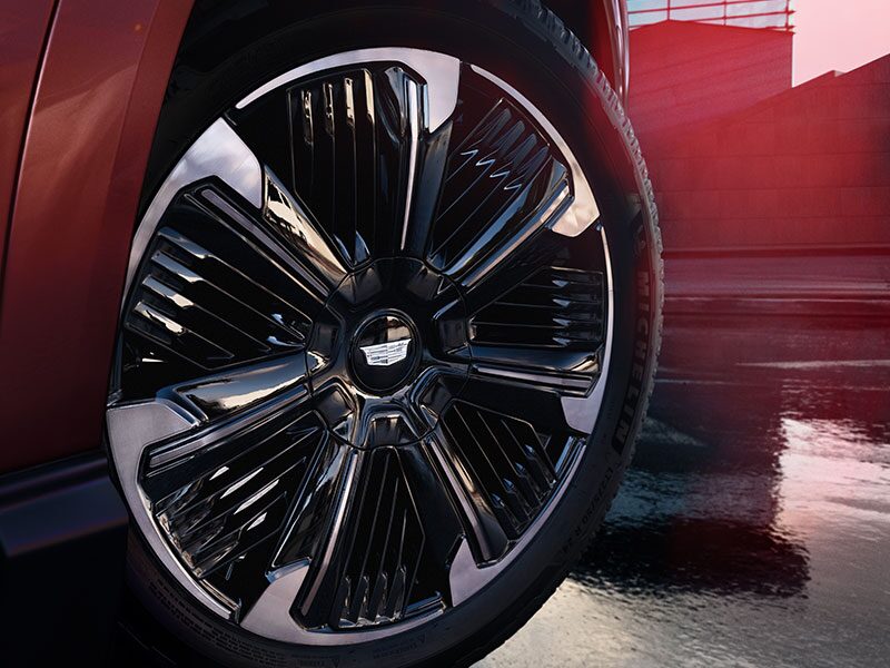 The 2026 ESCALADE IQ 24" Wheels